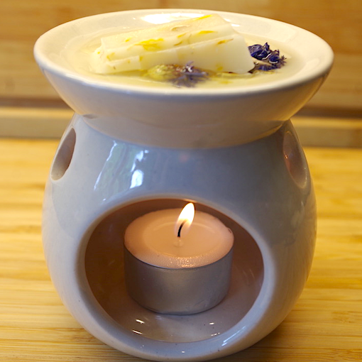 Dark Amber and Ginger Lily Wax Melts