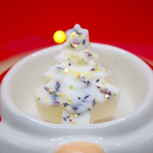 Cinnamon Frankincense and Cedarwood Wax Melt